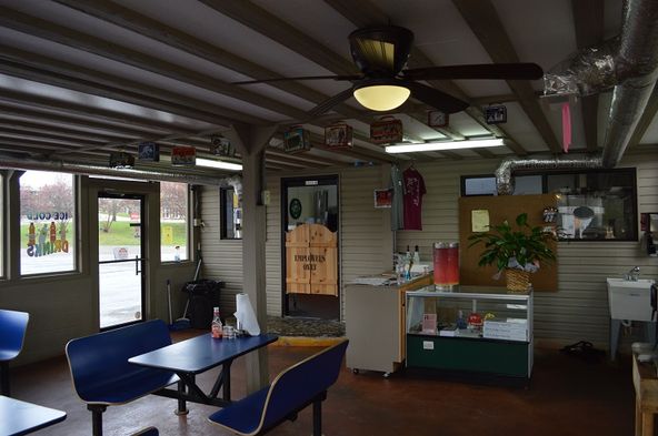 The Lunch Box: 268 Colyar Street, Tracy City, TN 37387